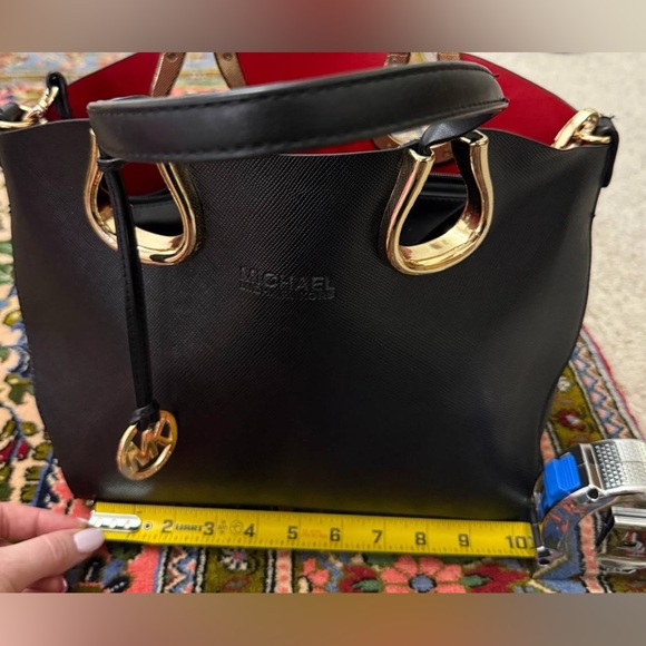 Super Rare Michael Kors gold tone and red handbag - Picture 2 of 3